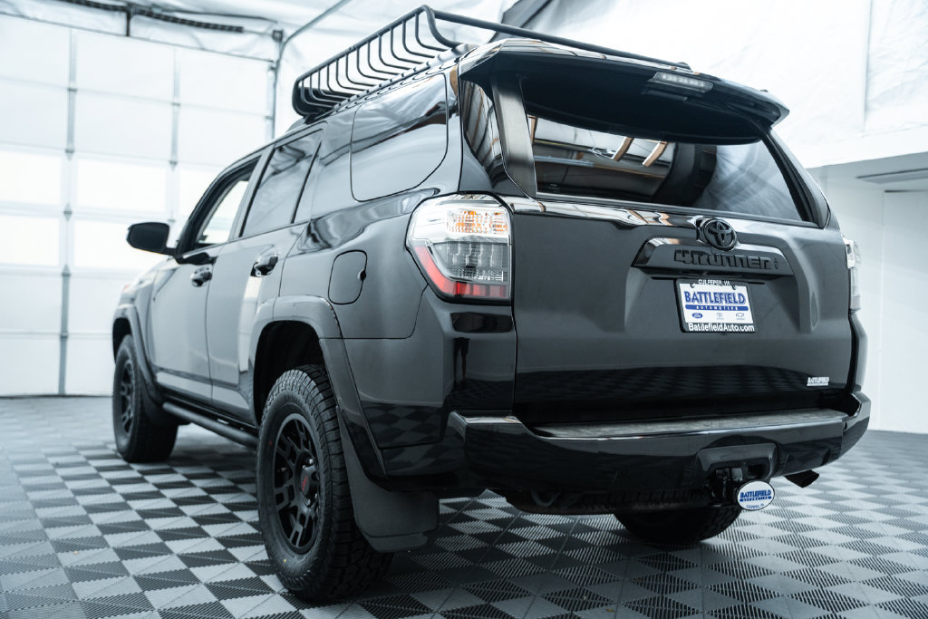 Used 2021 Toyota 4Runner Venture w/ Moonroof Package AWD/4WD image 7