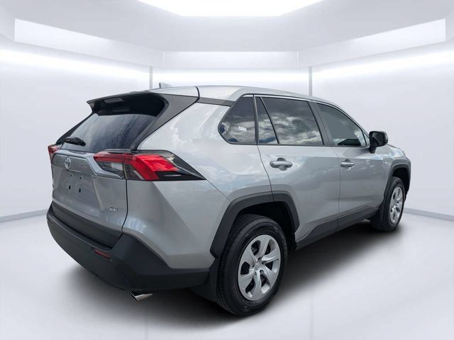 Used 2024 Toyota RAV4 LE FWD image 3