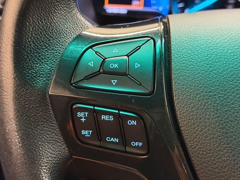 Used 2017 Ford Explorer XLT w/ Equipment Group 202A AWD/4WD image 20