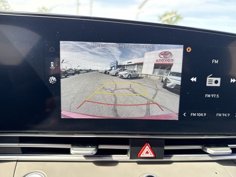 Used 2025 Hyundai Elantra SEL FWD image 18