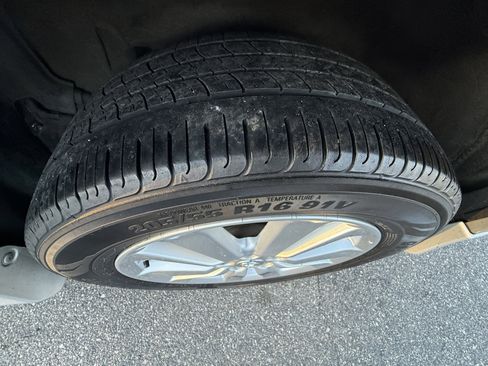 Used 2010 Toyota Corolla 4dr Sdn Auto S (Natl) image 23