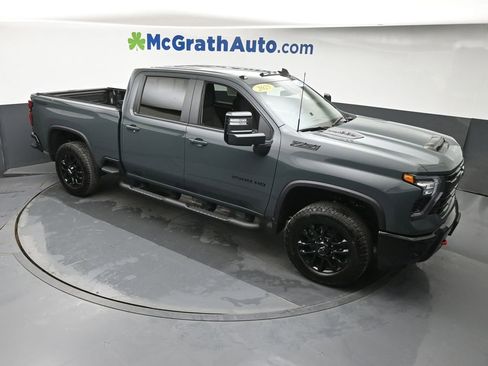 Used 2025 Chevrolet Silverado 2500 LT w/ Trail Boss Package AWD/4WD image 3