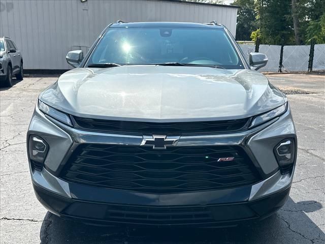 Certified 2023 Chevrolet Blazer RS w/ Driver Confidence II Package FWD image 4