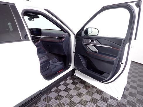 Used 2025 Ford Explorer ST image 42