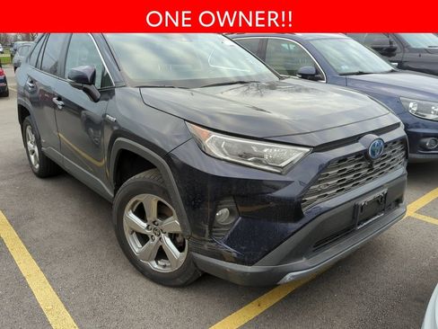 Used 2021 Toyota RAV4 Limited image 3
