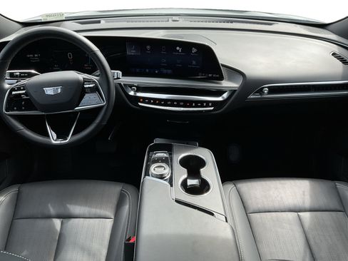 Used 2024 Cadillac Lyriq Luxury RWD image 10