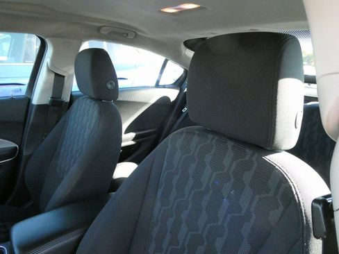 Used 2015 Chevrolet Volt w/ Enhanced Safety Package 1 image 29