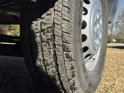 New 2025 RAM ProMaster 2500 w/ Convenience Group image 18