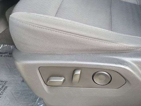 Used 2023 Chevrolet Silverado 1500 RST w/ Z71 Off-Road Package image 18