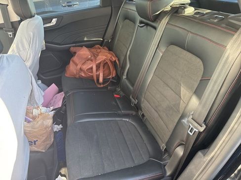 Used 2022 Ford Escape SEL w/ SEL Stealth AWD Package image 11