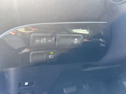 Used 2018 Toyota Prius One w/ Carpet Mat Package FWD image 17