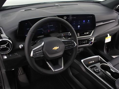 New 2026 Chevrolet Equinox LT w/ Convenience Package II FWD image 10