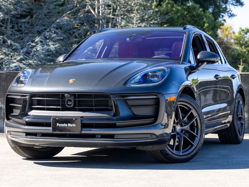 Used 2023 Porsche Macan Turbo image 1