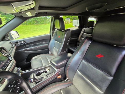 Used 2024 Dodge Durango GT AWD/4WD image 12