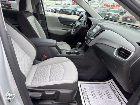 Used 2018 Chevrolet Equinox LS image 18