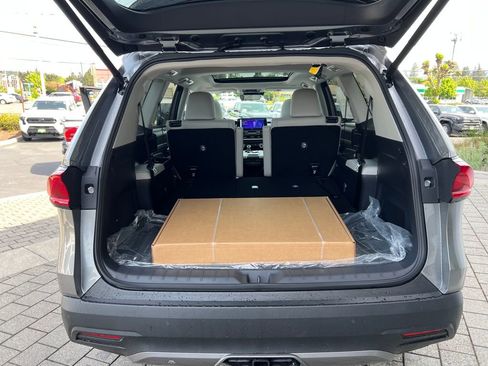 New 2026 Toyota Grand Highlander AWD image 25