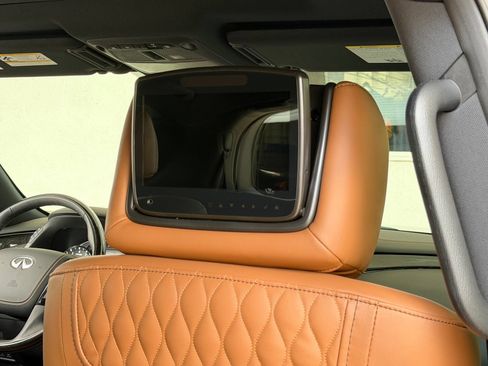 Used 2023 INFINITI QX80 Sensory w/ Cargo Package RWD image 4
