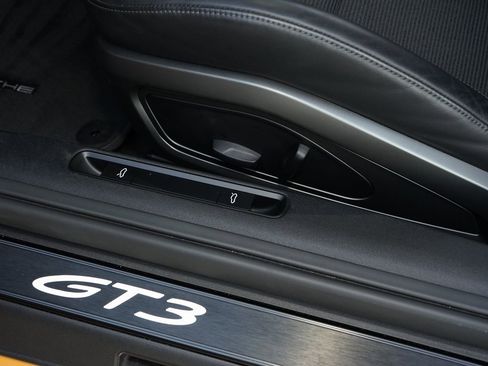 Used 2022 Porsche 911 GT3 image 24