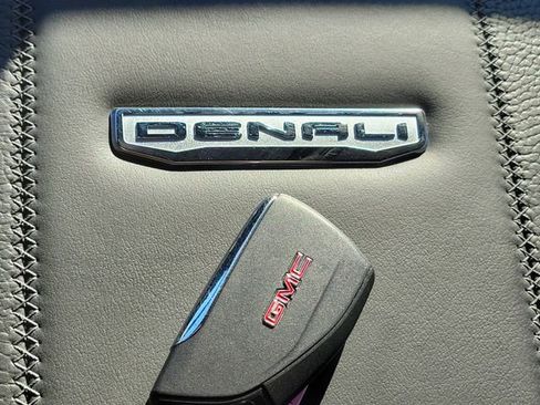 Certified 2025 GMC Yukon XL Denali image 37