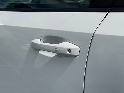 Certified 2025 Nissan Kicks SR AWD/4WD image 31
