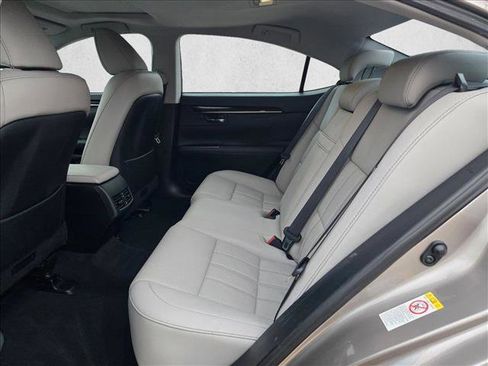 Used 2017 Lexus ES 350 w/ Luxury Package image 17