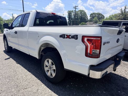 Used 2017 Ford F150 XLT w/ Equipment Group 301A Mid AWD/4WD image 9