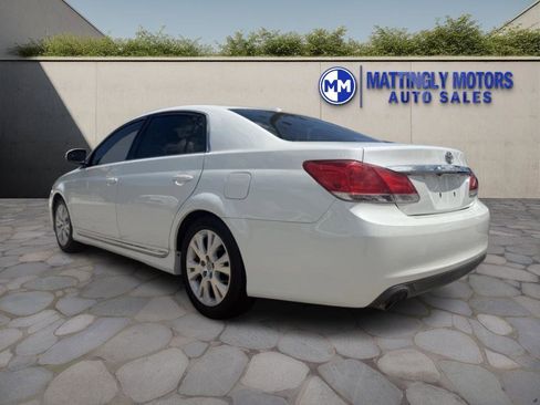 Used 2012 Toyota Avalon image 5