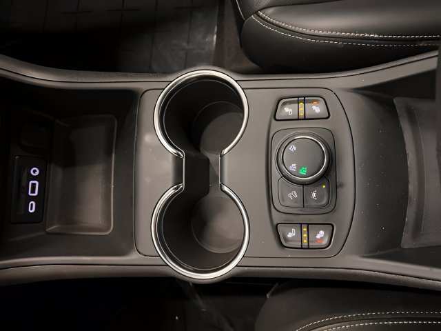 Certified 2024 GMC Terrain SLT AWD/4WD image 17