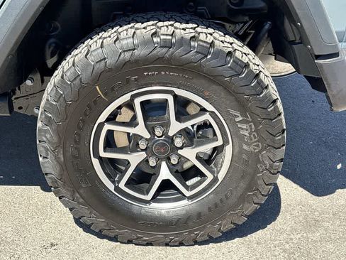 New 2025 Jeep Wrangler Unlimited Rubicon image 12