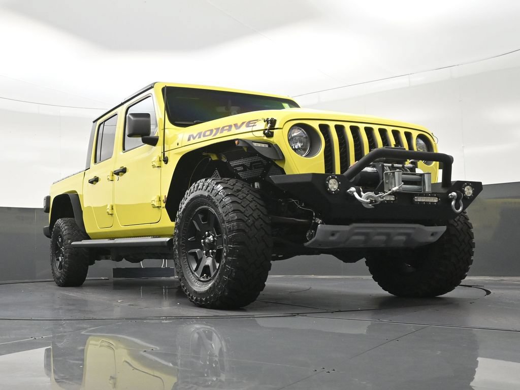 Used 2023 Jeep Gladiator Mojave w/ Cold Weather Group AWD/4WD image 29