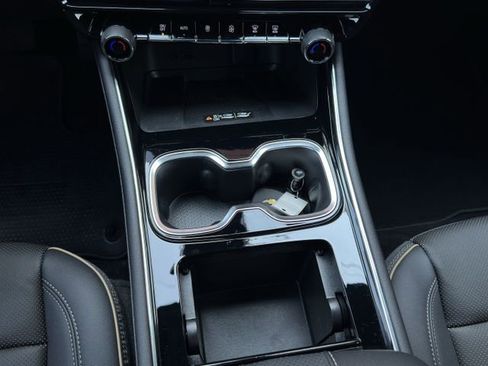 New 2026 Chevrolet Traverse High Country image 17