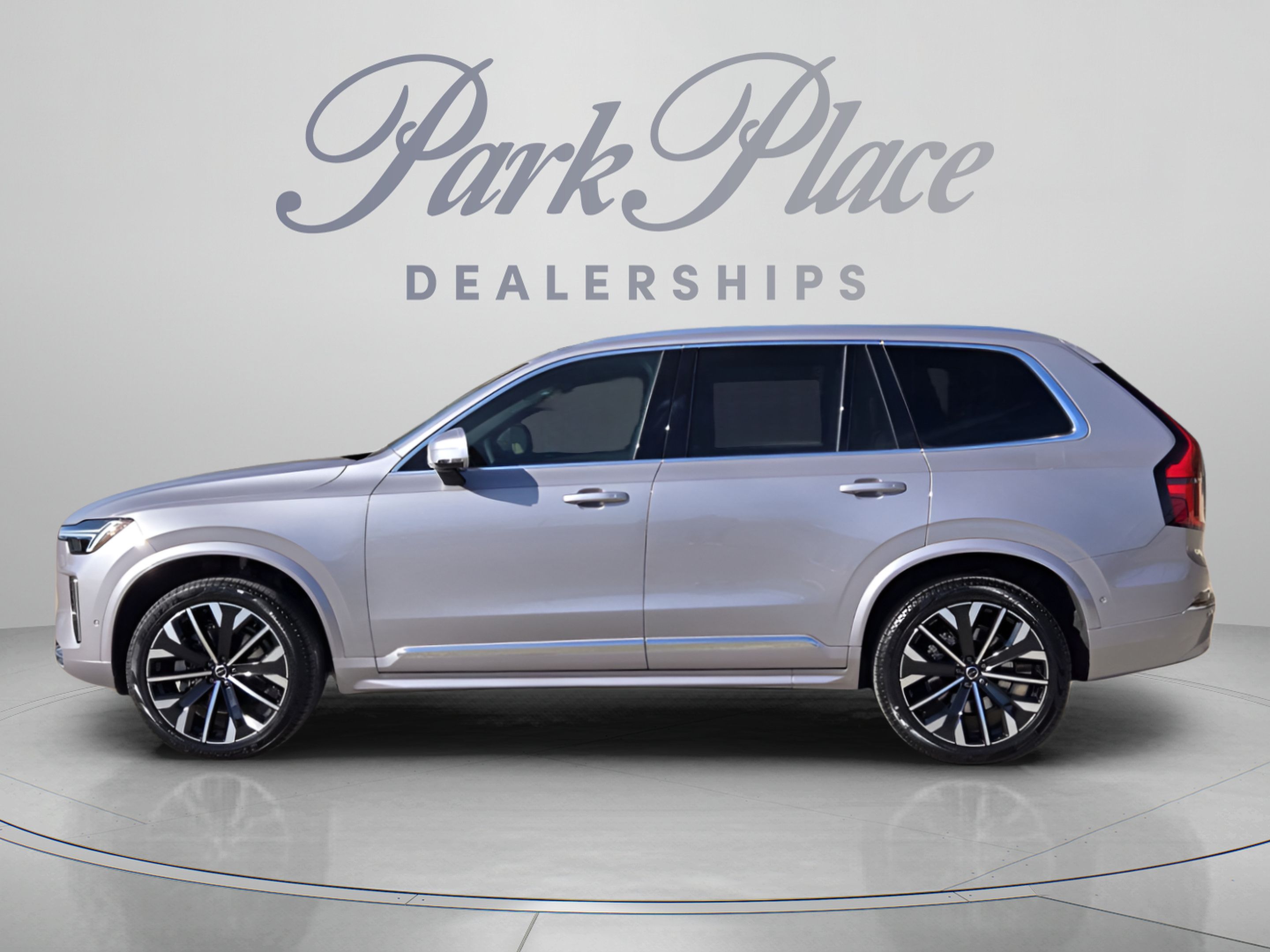 Used 2026 Volvo XC90 B6 Plus w/ Protection Package Premier AWD/4WD image 2