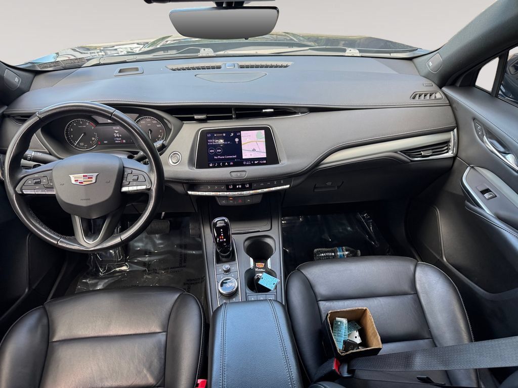 Used 2022 Cadillac XT4 Premium Luxury w/ Enhanced Visibility Package AWD/4WD image 10