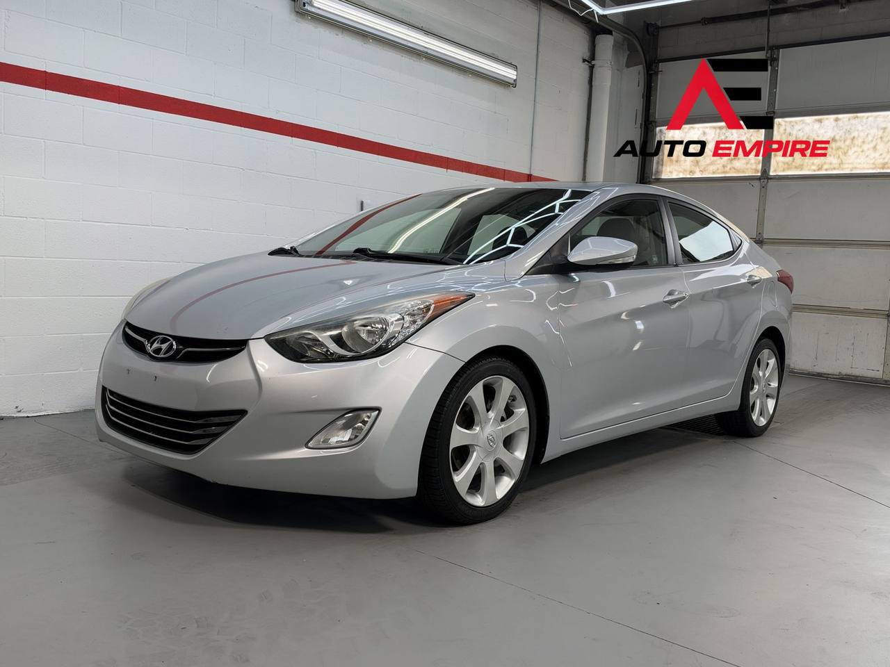 Used 2011 Hyundai Elantra Limited FWD image 1
