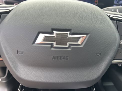 New 2025 Chevrolet Equinox EV RS image 16