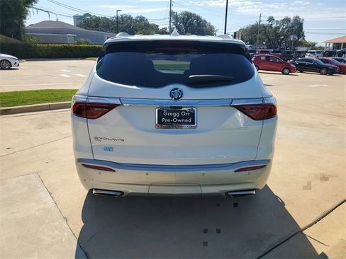 Used 2024 Buick Enclave Premium image 10
