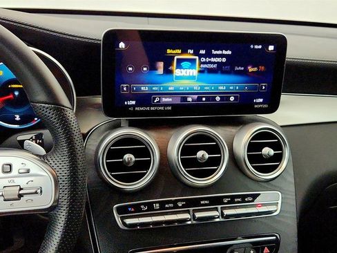Used 2023 Mercedes-Benz GLC 300 4MATIC Coupe image 17