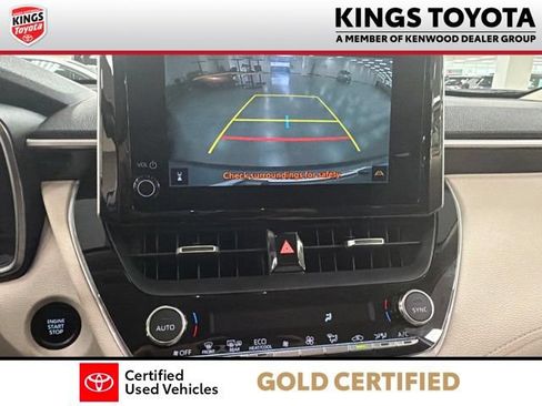 Used 2024 Toyota Corolla Cross XLE AWD/4WD image 20