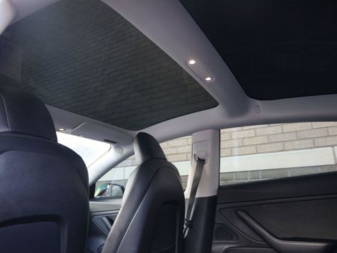 Used 2018 Tesla Model 3 Long Range AWD/4WD image 18