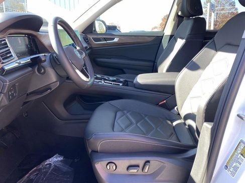 New 2026 Volkswagen Atlas SE FWD image 18