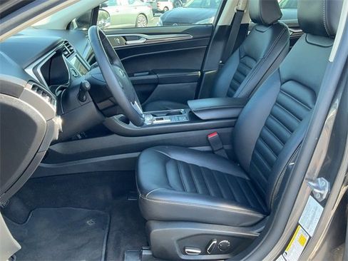 Used 2020 Ford Fusion SEL image 13