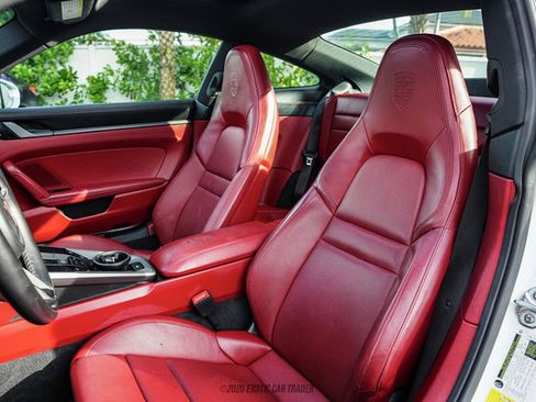 Used 2020 Porsche 911 Carrera RWD image 23