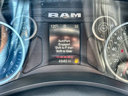 Used 2019 RAM 2500 Big Horn image 12