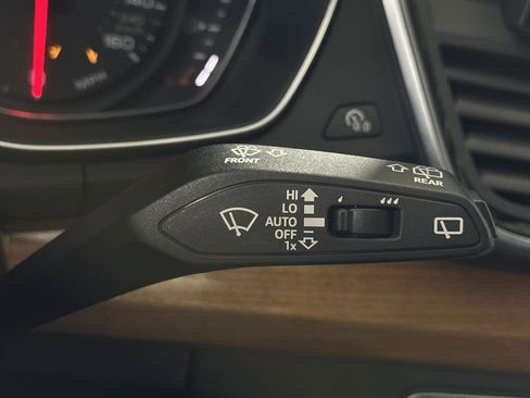 Used 2023 Audi Q5 2.0T Premium w/ Convenience Package image 27