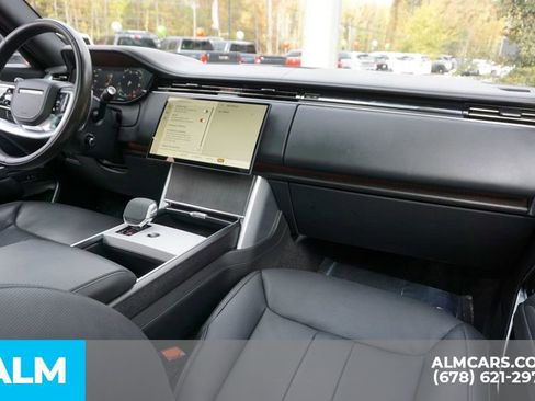 Used 2024 Land Rover Range Rover SE image 23