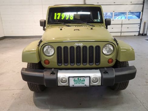 Used 2013 Jeep Wrangler Unlimited Sahara w/ Connectivity Group AWD/4WD image 10