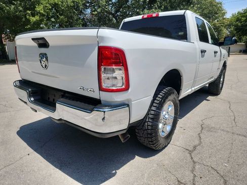 Used 2022 RAM 2500 Tradesman w/ Chrome Appearance Group AWD/4WD image 11