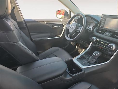 Certified 2022 Toyota RAV4 XLE Premium image 15