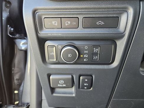 Used 2022 Ford F150 Lariat w/ Max Trailer Tow Package image 22