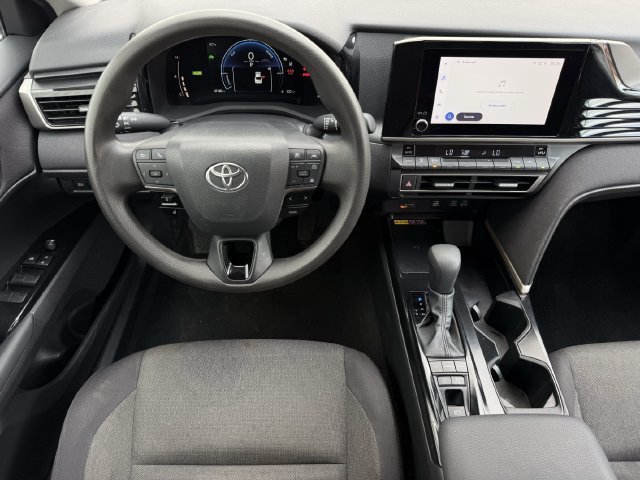 Used 2025 Toyota Camry LE FWD image 12